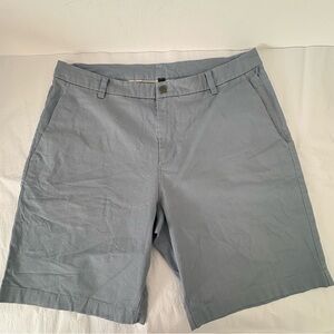 Lululemon | Commission Classic-Fit Short 9” Oxford | Sz 36 | Light Blue | EUC